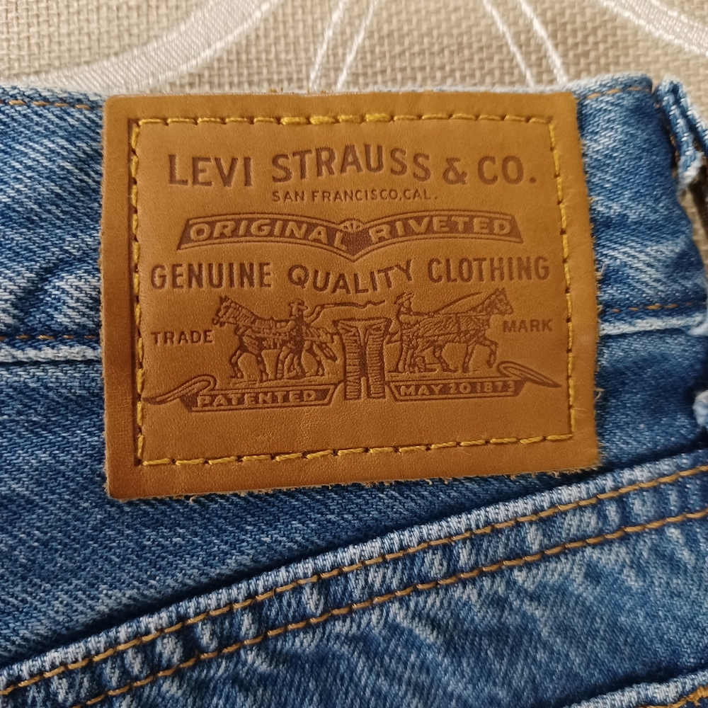 Levi's Premium Wedgie Straight Denim - Picture 4 of 15